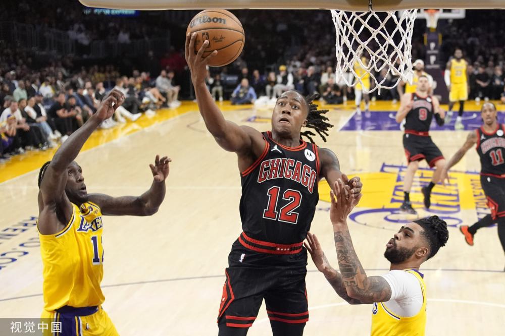 冠军相提并 冠军相提并