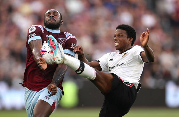 赛曾出现裁 赛曾出现裁